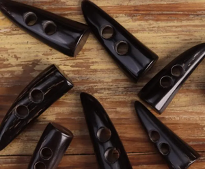 Bouton à bascule en corne de boeuf de buffle poli à la main avec 2 trous pour manteau par l'artisanat du croissant - Product Image 6