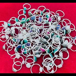 แหวนพลอย925หลายแบบผสมสีเงินสเตอร์ลิงขายส่ง - Product Image 1