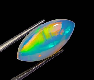 Cabochon d'opale éthiopienne créé en laboratoire Welo Shiny Rainbow Galaxy Fire Opal Gemstone Marquise Shape 20x10mm Smooth Opal Gems Aini - Product Image 4