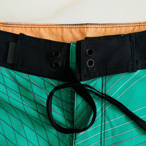 Short legging taille haute pour femmes, personnalisé à rayures, avec bande latérale, sexy, pour le yoga, en nylon et polyester, pour hommes - Product Image 3