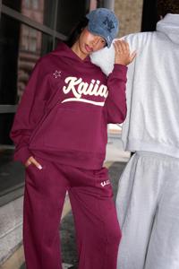 ชุดวอร์มผ้าทอเนื้อหนาปักลายสีแดงเบอร์กันดีสำหรับผู้หญิง ใส่ได้ในฤดูหนาว - Product Image 6