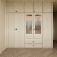 Système de rangement de vêtements moderne blanc crème robuste, grande armoire pour le rangement des vêtements de chambre, penderie