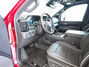 GMC Sierra 2500 HD AT4X 2024 de bajo consumo, sin reserva, Duramax Turbodiesel V8, 4WD, Rojo Volcánico, Altamente Equipado - Product Image 5