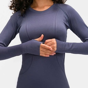 Vente en Gros T-shirt Ordinaire pour Femmes Grande Taille Col Rond Noir et Blanc T-shirt en Coton Personnalisé Blanc - Product Image 4