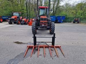 รถแทรกเตอร์คูโบต้า ME9000 รุ่นใหม่ พร้อมชุดตัก สำหรับการเกษตรและการใช้งานในครัวเรือน - Product Image 3