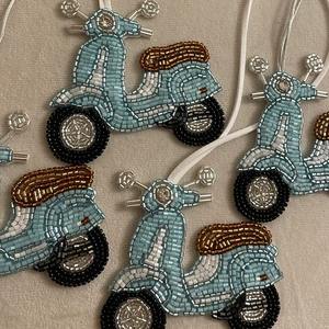 Porte-clés de luxe fait main en alliage brodé de perles, breloque tendance et élégante pour Noël, magnifique et mignon, dernière nouveauté - Product Image 5