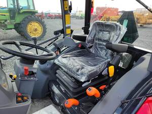 2023 Massey Ferguson 1835M tracteur utilitaire compact grande productivité avec composants de roulement de boîte de vitesses de moteur de base - Product Image 6