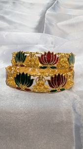 Ensemble de bracelets plaqués or super élégants et traditionnels pour femmes, à porter au quotidien et pour les fêtes, aux meilleurs prix - Product Image 4