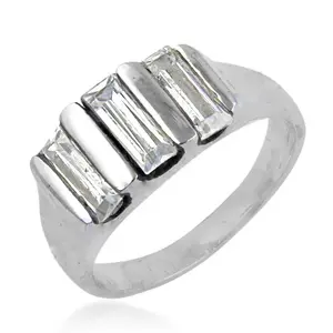 Anillo de Plata Romántico para Mujer con Incrustaciones de Circonitas Blancas, Diseño Geométrico Moderno en Forma de Corazón, Tecnología de Garra de Cobre - Product Image 1