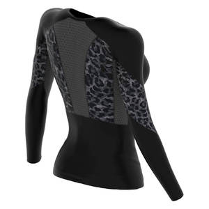 Chemises de compression sublimées pour femmes de haute qualité, design personnalisé, pour la natation et le surf - Product Image 5