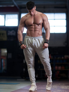 สายรัดข้อมือออกกำลังกายแบบมีโลโก้สั่งทำ ระบายอากาศได้ดี รองรับการออกกำลังกาย ปรับระดับได้ สำหรับยกน้ำหนัก เพาเวอร์ลิฟติ้ง และเพาะกาย - Product Image 3