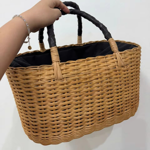 Cesta de mimbre de ratán natural hecha a mano con asa y forro para regalo de frutas, cesto de picnic o exhibición artesanal, decoración de Navidad - Product Image 1