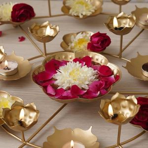 Centro de mesa de pedestal de latón de venta antigua personalizada cuencos Urli de festival de metal de tasa razonable para el hogar - Product Image 1