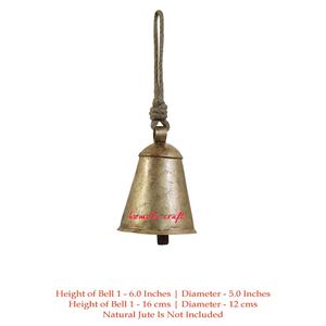 Cloches de vache indiennes décoratives suspendues, cloches de décoration de maison de ferme rustique, cloches artisanales en métal recyclé fait à la main sur jute - Product Image 2