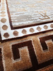 Ensemble de tapis rectangulaires modernes Adiva en jacquard tissé, fabriqués à la machine, à poils longs, résistants aux taches, en polypropylène, jute et polyester pour la maison - Product Image 5