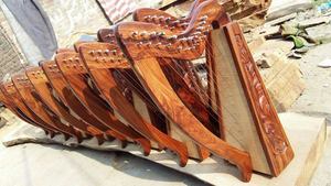 Arpa de Lira de 12 Cuerdas de Palisandro Estilo Irlandés para Principiantes, Incluye Llave de Afinación y Bolsa, Instrumento Musical Hecho a Mano - Product Image 3