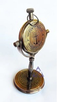 Horloge de table minimaliste en laiton antique horloge de bureau à quartz personnalisée avec support pour bureau ou montre de table à la maison