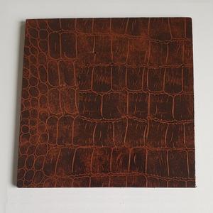 Sous-verre carré en cuir avec logo personnalisé Cadeaux promotionnels en vrac en cuir véritable Tapis et serviettes de marque - Product Image 1