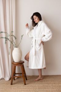 Peignoir à capuche texturé et moelleux CORESOFT - Product Image 3