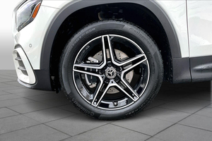 รถยนต์เมอร์เซเดส-เบนซ์ GLB 250 AWD 4MATIC ปี 2025 สภาพดี พร้อมส่ง - Product Image 3