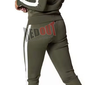 Survêtement élégant pour femmes, matériaux de qualité supérieure, respirant, performance et design personnalisable, fabriqué au Pakistan - Product Image 6