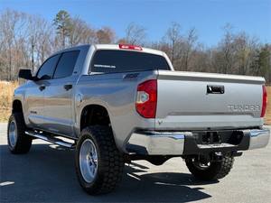 Toyota Tundra Platinum 2017 Usada en Perfectas Condiciones, Volante a la Izquierda, 25001-50000 Millas - Product Image 5