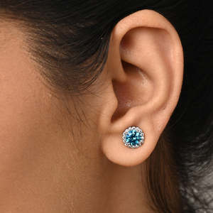 Pendientes de botón solitarios Orsa Blue en plata con baño de rodio, estilo religioso, para fiestas y regalos - Product Image 4