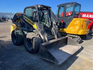 Used New Hollands C332 ROPS Compact <b>Track</b> 74 HP Skid Steer Loaders SR250 10000kg 10001-20000 Hours For Sale - Product Image 6