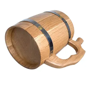 Mug bir gaya Viking terbuat dari kayu padat dengan bingkai logam dan desain buatan tangan mug bir cangkir coklat pedesaan