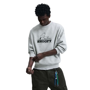 Sudadera de Algodón con Forro Polar para Hombre, Cuello Redondo, Corte Regular, Diseño de Logotipo Bordado Personalizado, Estilo Invernal de Alta Calidad - Product Image 2