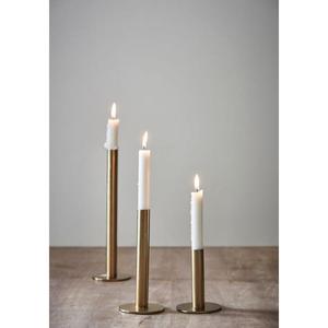 เชิงเทียนทองเหลืองคลาสสิกที่มีการเลื่อนงานศิลปะและการออกแบบฉลุที่ประณีตเพื่อการตกแต่งที่โดดเด่นเหนือกาลเวลา - Product Image 6