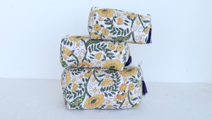 Juego de Bolsas de Cosméticos Estampadas con Flores Verdes Vintage, Ecológicas, Hechas a Mano, Bolsas de Viaje Acolchadas de Algodón con Cierre de Cremallera - Product Image 2