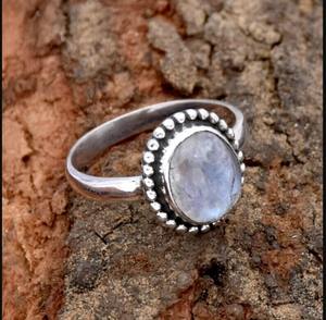 แหวน925แท้สีเงินสเตอร์ลิงทำมือสีรุ้งมูนสโตนพร้อมชุบโรเดียมเครื่องประดับหินมูนสโตนธรรมชาติแบบประทับ - Product Image 2