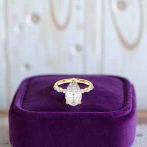 4.24กะรัต E-F/VVS-VS (Centre 4.00CT) ลูกแพร์เพชรโมอิสซาไนต์และแหวนหมั้นเพชรทรงกลมตัดทำด้วยเงินสำหรับเธอ - Product Image 4