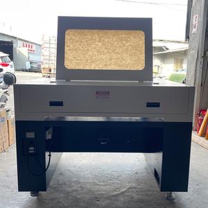 Laser CO2 90*60cm 60w 80w 100w 130w 150w avec contrôleur Ruida - Product Image 3