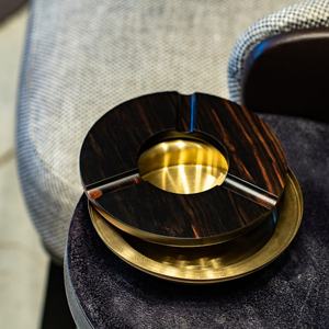 Cenicero redondo elegante del cigarrillo del metal una solución elegante y práctica - Product Image 2