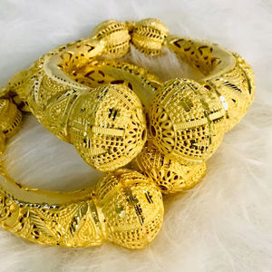 Juego de Joyería Clásica Unisex Chapada en Oro de 24 Quilates Incluye Aretes de Plata para Aniversario - para Bulgaria, Turquía, Alemania - Product Image 1