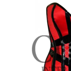 Top de corsé gótico de satén rojo con paneles de PVC negro brillante para fiesta y fetiche - Product Image 4