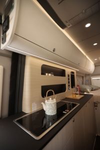 MOBIHOME รถบ้าน 3+1 เมอร์เซเดส สปรินเตอร์ 0 กม. 2023 รุ่นมอเตอร์คาราวาน