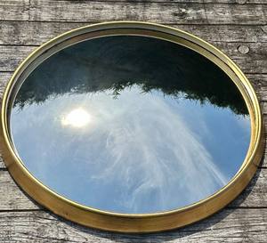 Miroir rond appelé « œil de sorcière » de style Napoléon III, cuivre patiné doré - Product Image 1