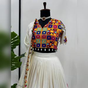 ชุดเลเฮนกาโชลีผ้าเรยอนงานปักหนัก ดีไซน์อินเดีย สำหรับงานแต่งงาน ชุดเจ้าสาว งานปาร์ตี้ ล่าสุด - Product Image 6