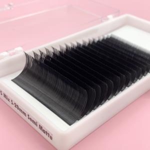 Volumen personalizado clásico individual ultra ligero pestañas extensiones de pestañas de longitud completa precio barato caja 12 líneas semi mate - Product Image 1