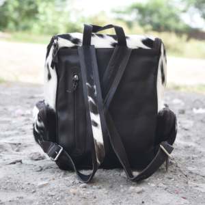 Sac à dos en cuir de vachette pratique pour un usage quotidien - Product Image 6
