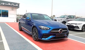 Mercedes-Benz Classe C C300 2022 d'occasion, spécifications européennes, voiture familiale idéale, prête à rouler - Product Image 4