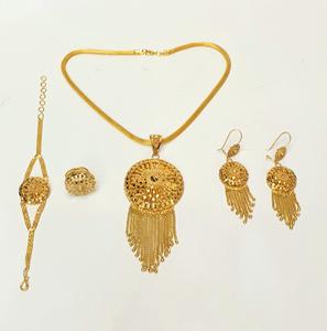 Conjunto de colgante elegante chapado en oro de 24 quilates de alta calidad estilo clásico con circón para Aniversario de compromiso de fiesta de boda - Product Image 5