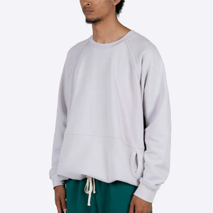 Sweat-shirt à col rond gris clair pour hommes manches raglan coupe surdimensionnée couleur unie pull décontracté haut en coton mélangé - Product Image 2