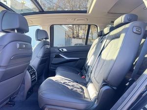 BMW X7 xDrive40i AWD 2024 Negro Usado con Paquete Ejecutivo, Paquete Premium, Techo Corredizo, Arranque Remoto, Asientos de Cuero - Product Image 6