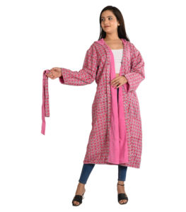 Chaqueta larga acolchada de manga larga Reversible de algodón con estampado Floral Jaipuri para mujer - Product Image 1