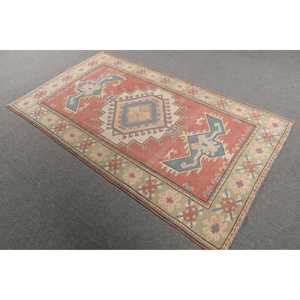 พรมตุรกีขนาด 4.1x6.8 ฟุต ลายสัตว์สีแดงวินเทจ ทำจากขนสัตว์ - Product Image 2