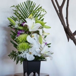 กระถางดอกไม้ทรงสี่เหลี่ยมสำหรับโอกาสพิเศษกระถางดอกไม้ผลิตจากมาเลเซีย - Product Image 1